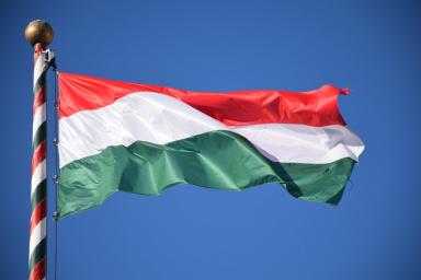 Венгрия откроет въезд для вакцинированных россиян