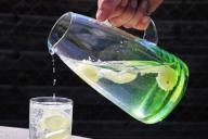 Кипятить воду несколько раз: вредно или нет