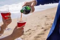 Почему многие женщины так стремятся выйти замуж? 5 причин