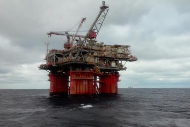 Разлив нефти у Новороссийска оказался больше в 400 тысяч раз