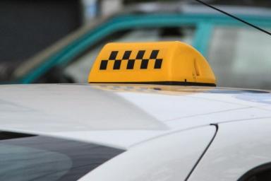 Водителям с судимостью запретят работать в такси