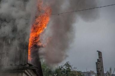 В российском регионе во время пожара в частном доме погибли трое детей