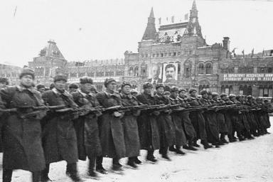 парад в Москве в 1942 году