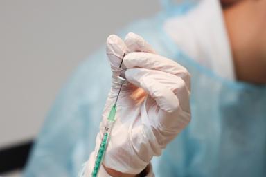 В Минздраве сообщили о росте темпов вакцинации от коронавируса в четыре раза