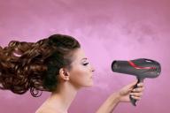 Не трожь: что нельзя делать с мокрыми волосами