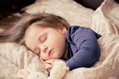 Привычка спать со светом может привести к тяжелым последствиям