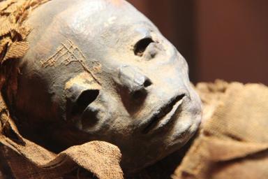 В Египте обнаружены захоронения людей с золотыми языками