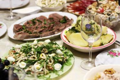 Что приготовить на Новый 2022 год: блюда, которые обязательно должны быть на праздничном столе