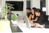 Кто из знаков зодиака будет двигаться вперёд, а кто скатиться назад во второй половине зимы