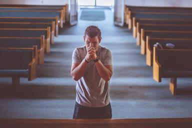 Изучена связь между воспринимаемыми отношениями с Богом и психическим здоровьем