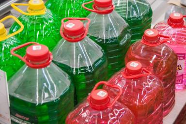 Пластиковые бутылки выделяют в воду химикаты