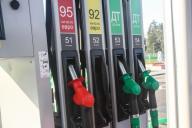 Почему недорогой российский бензин обходится так дорого на заправках для жителей страны