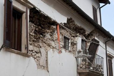 Россиян предупредили о сильных землетрясениях в двух регионах страны в 2022 году