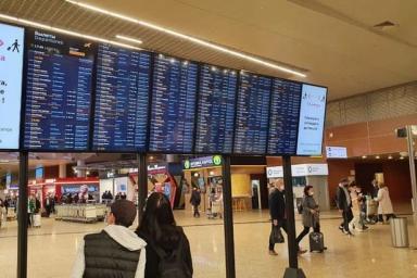 Казахстанская авиакомпания временно приостановила полеты в города России