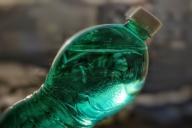 10 способов быстрой уборки с газированной водой