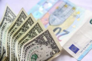 Курс евро поднялся выше 90 рублей впервые с начала апреля