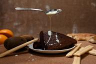 Как правильно использовать пищевую пленку, фольгу и пергаментную бумагу