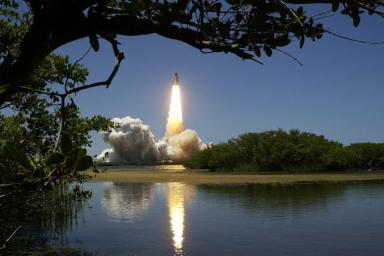 SpaceX запустила ракету со спутником для нужд американской разведки