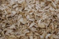 Опилки на даче: 5 способов использования натурального материала