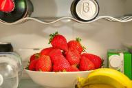 Холодильник, ягоды