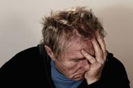 мужчина устал