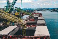 Корабль в порту