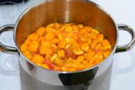 фрукты, кастрюля