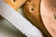 колбаса, нож