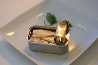 консервы, тарелка