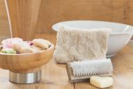 мыло, щетка