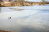 вода
