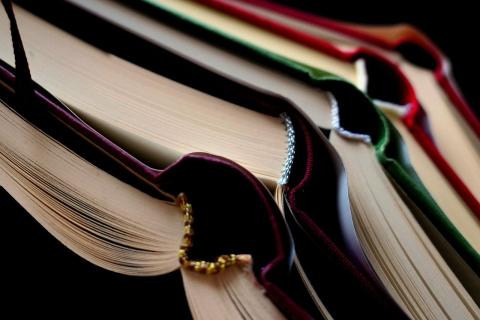 раскрытая книга