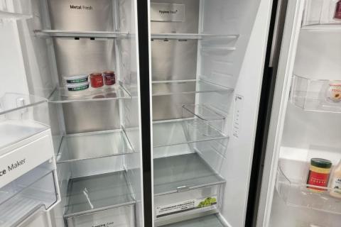 холодильник с продуктами